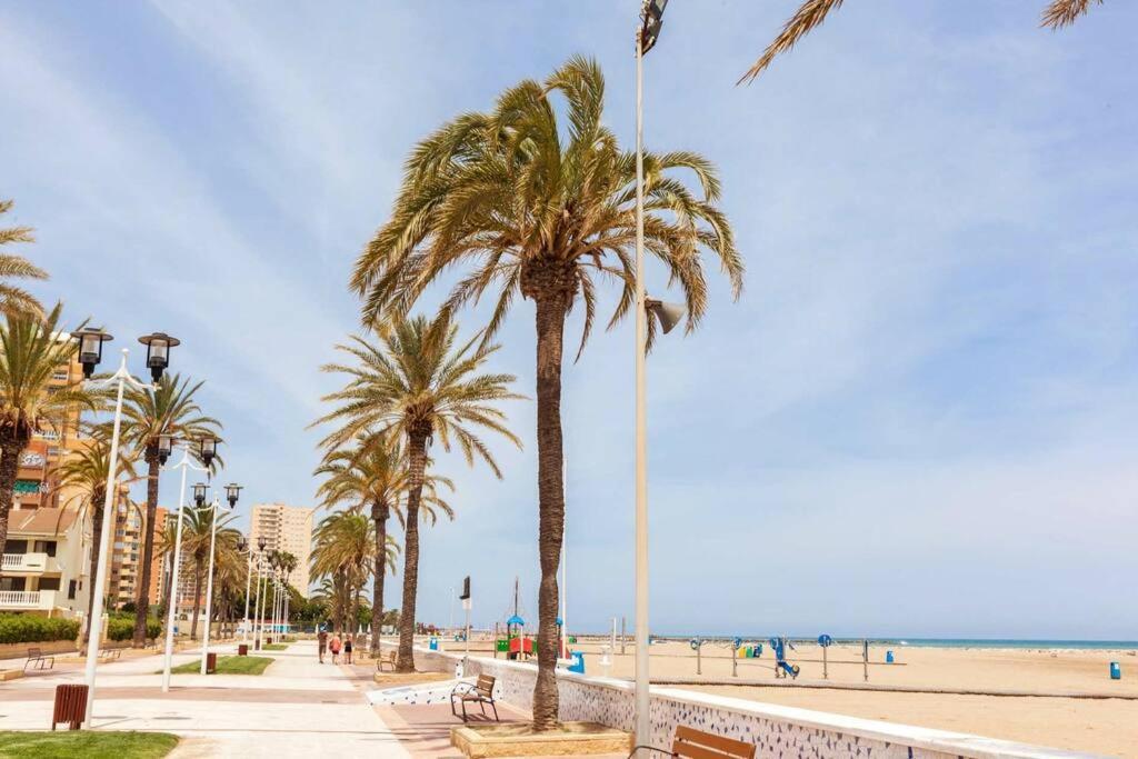 Coqueto Apartamento Junto A La Playa. プエブラ・ド・ファルナルス エクステリア 写真